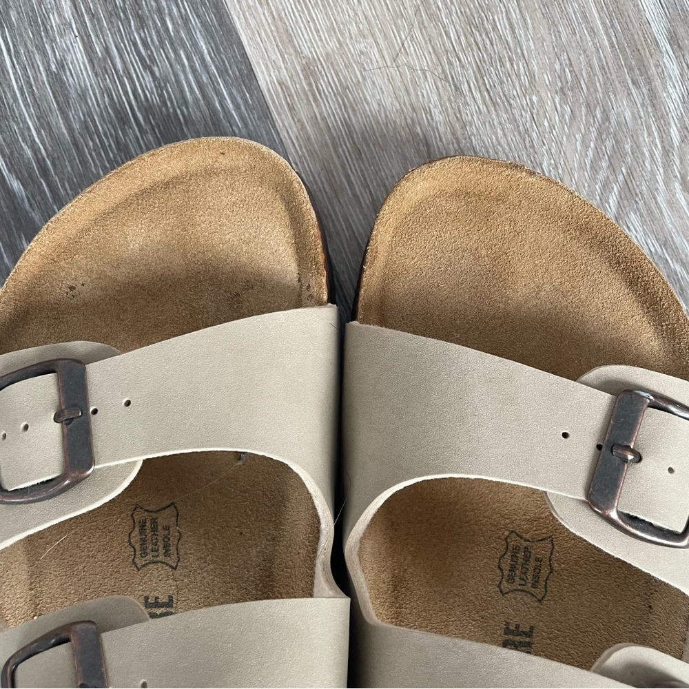 CUSHIONAIRE Lane Cork Footbed Sandals Stone Size 9.5 - Picture 5 of 6